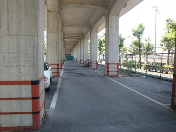Pat八尾高架下１号駐車場 近鉄の駐車場のご案内 大阪 兵庫 奈良 三重